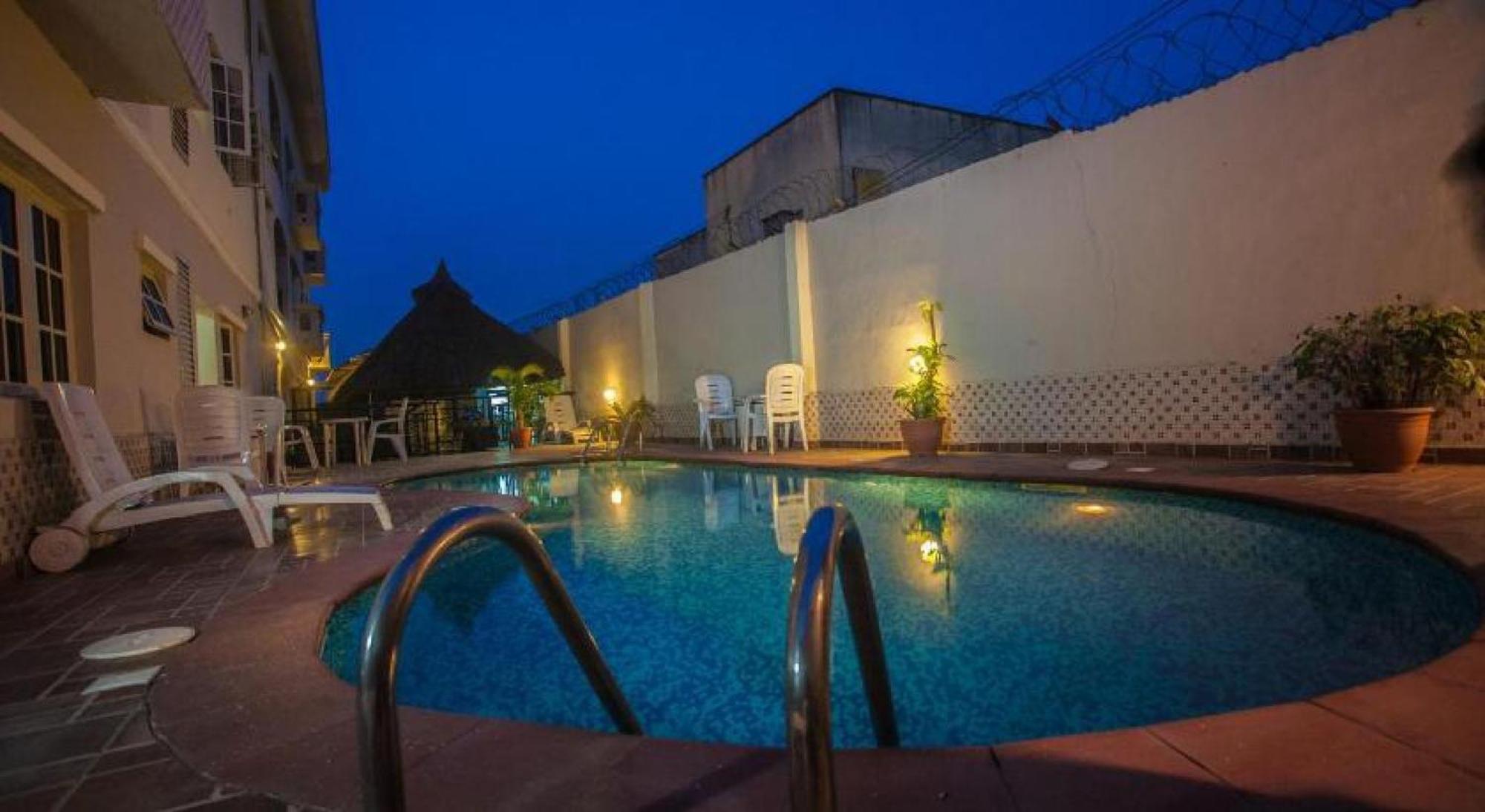 Room In Lodge - Apartment Royale Hotel-3 Bd Apartment Ikeja Exterior photo